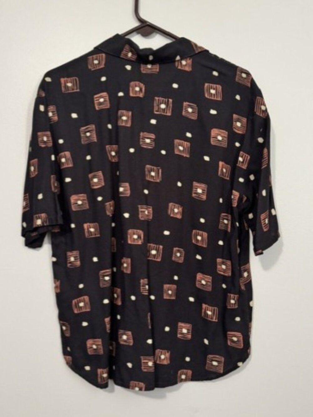 Woman's Michele Leslie Short Sleeve Button Down Shirt Color Black/Brown Sz Med - Picture 2 of 2